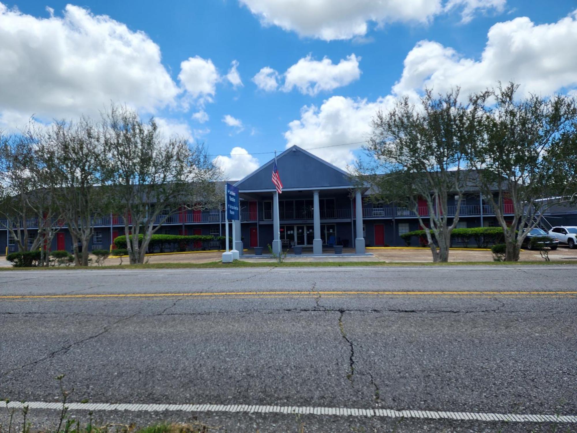 Red Carpet Inn - Houma Exterior photo