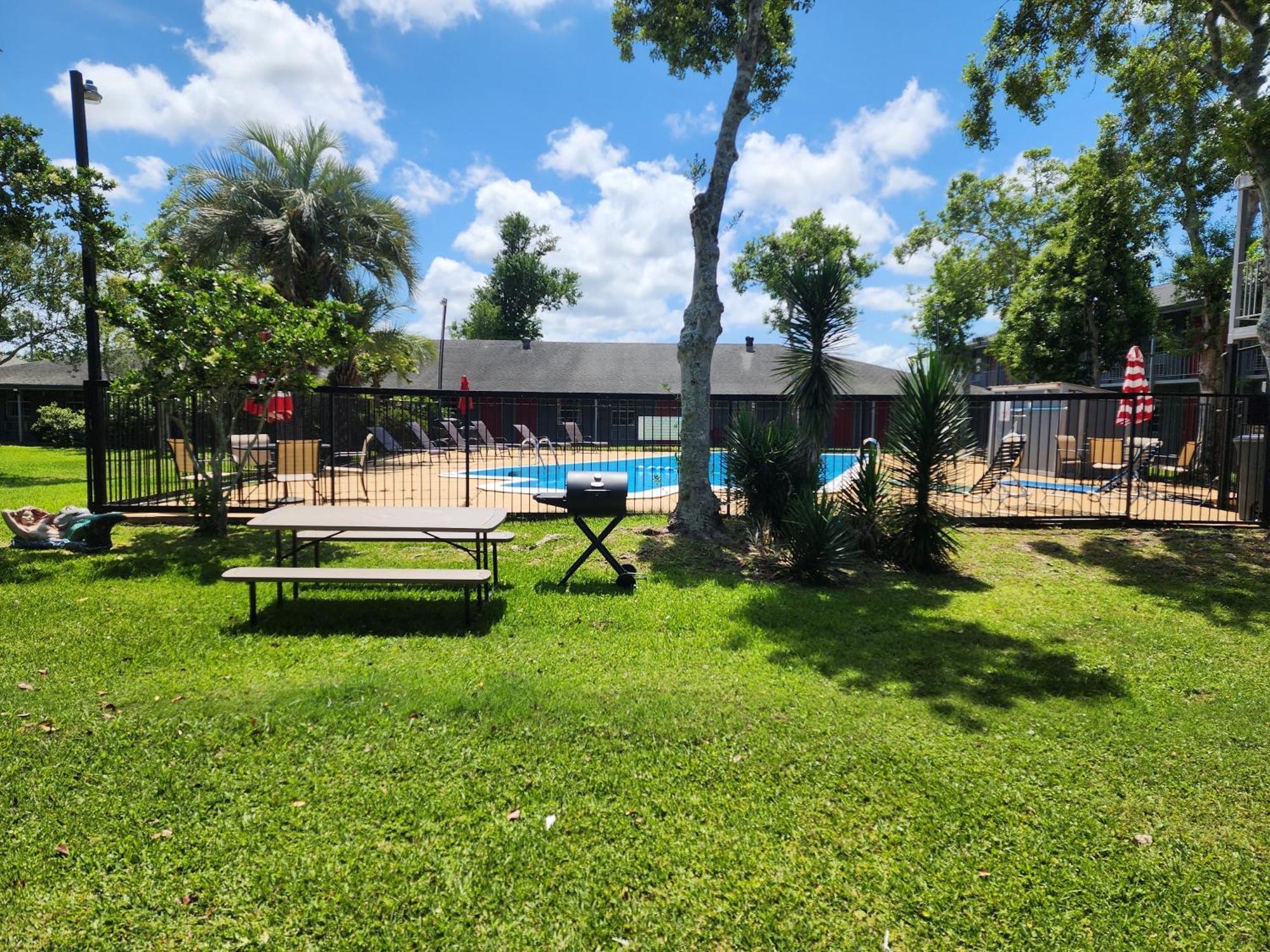 Red Carpet Inn - Houma Exterior photo