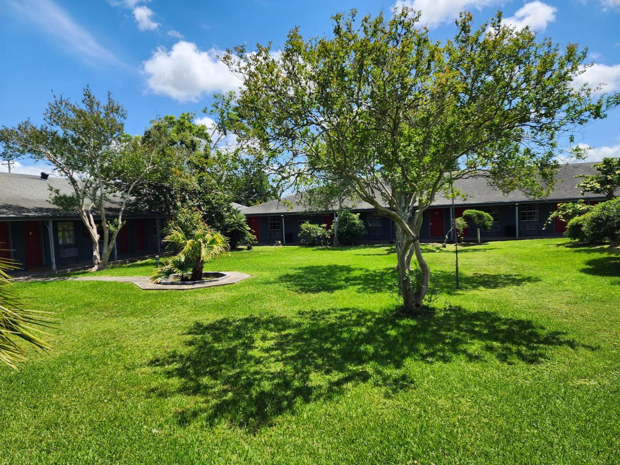 Red Carpet Inn - Houma Exterior photo